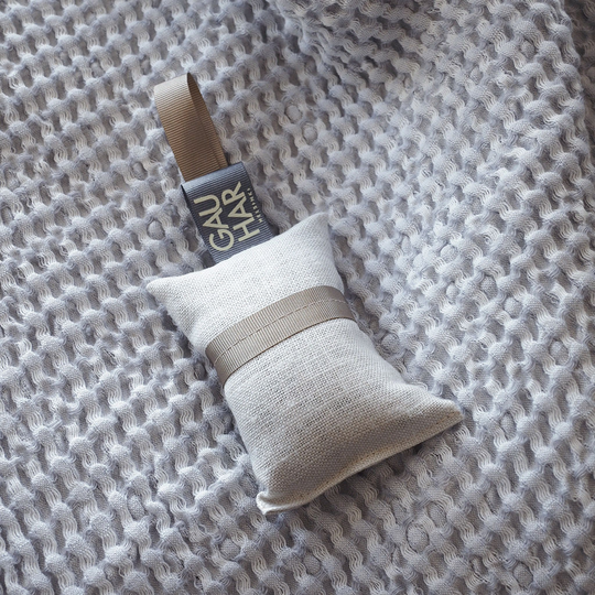 Iris, scented sachet